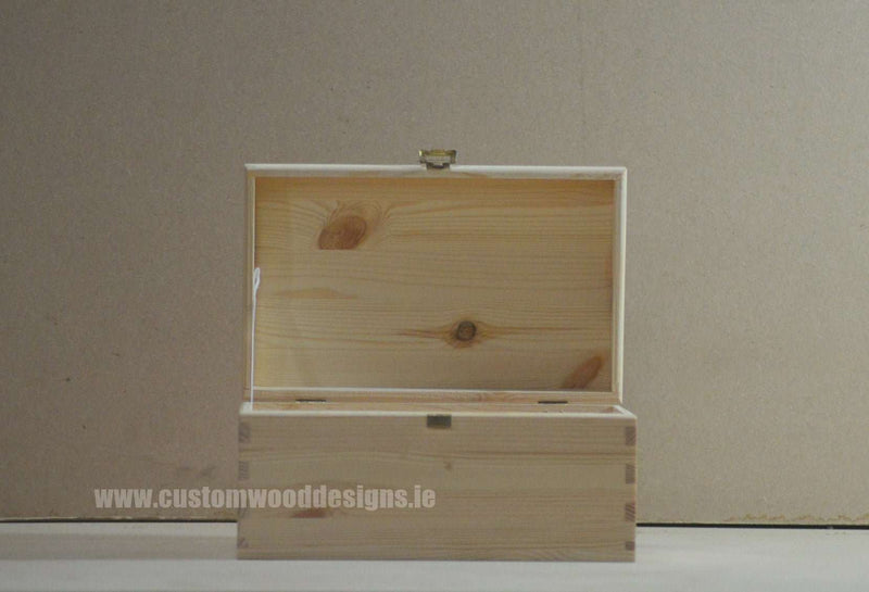 Load image into Gallery viewer, Pine Wood Chest CB2 26 X 16 X 13,5 cm Chest Box pin chest-box-unbranded-pine-wood-chest-cb2-26-x-16-x-13-5-cm-49180128346455