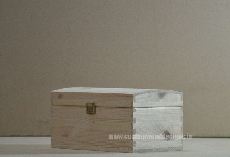 Load image into Gallery viewer, Pine Wood Chest CB2 26 X 16 X 13,5 cm Chest Box pin chest-box-unbranded-pine-wood-chest-cb2-26-x-16-x-13-5-cm-53611781947735