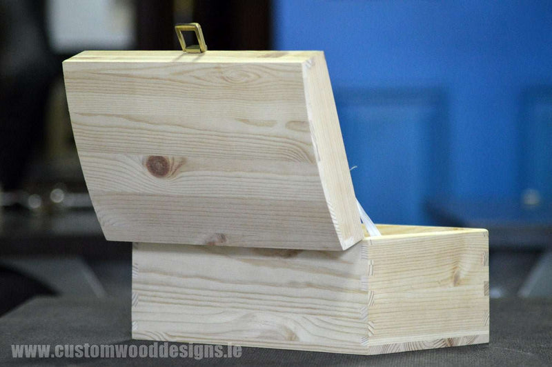 Load image into Gallery viewer, Pine Wood Chest CB2 26 X 16 X 13,5 cm Chest Box pin chest-box-unbranded-pine-wood-chest-cb2-26-x-16-x-13-5-cm-53611786731863