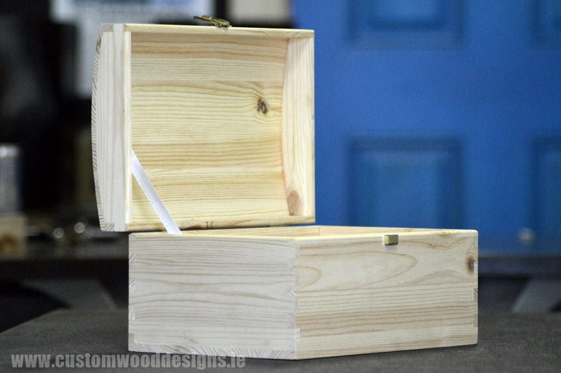 Load image into Gallery viewer, Pine Wood Chest CB5 35 X 25 X 18,5 cm Chest Box pin bedroom deco box box with lid chest container lock room deco wood wooden chest-box-unbranded-pine-wood-chest-cb5-35-x-25-x-18-5-cm-53611772084567