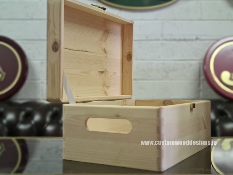 Load image into Gallery viewer, Pine Box MPB1 - 30 x 20 x 13.5cm Box with Lid pin __label: Upload Logo bedroom deco box box with lid container gift hamper box lid medium size room deco small box soild wood box wood wooden pine-box-mpb1-30-x-20-x-135cmcustom-wood-designsbox-with-lid-271087_149a206a-2777-464f-a178-0f150d92c3bf