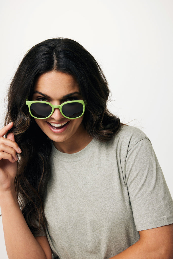 Load image into Gallery viewer, Wheat straw fibre sunglasses - Custom Wood Designs
