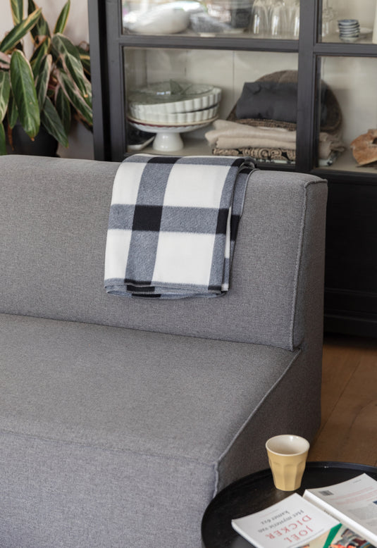 Soft plaid fleece blanket - Custom Wood Designs