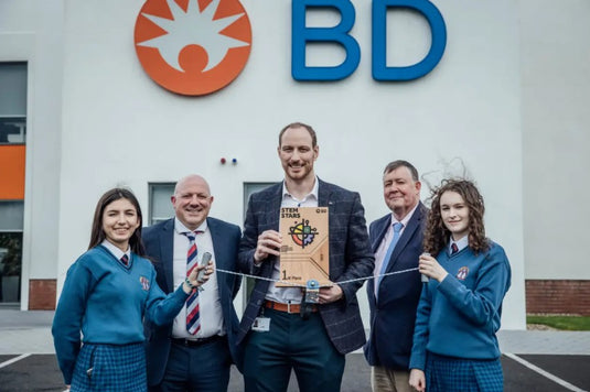 Custom Award Plaques-Trophies & Awards