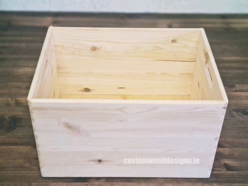 Load image into Gallery viewer, HighFive Pine Wood Box 40 X 30 X 23 cm OB5 Box with Handle pin bedroom deco box room deco wood wooden highfive-pine-wood-box-40-x-30-x-23-cm-ob5custom-wood-designsbox-with-handle-540595_c456912e-fe58-4d25-a000-08426592b206
